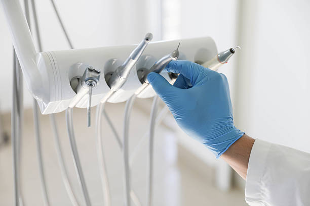 Professional Emergency Dentist technician working in Urbana, MD
